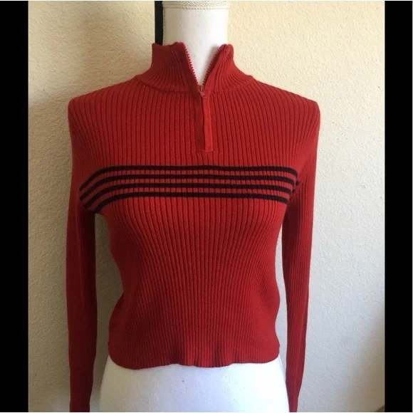 Brandy Melville Ribbed 3/4 Sleeve Sweater - Picture 2 of 5